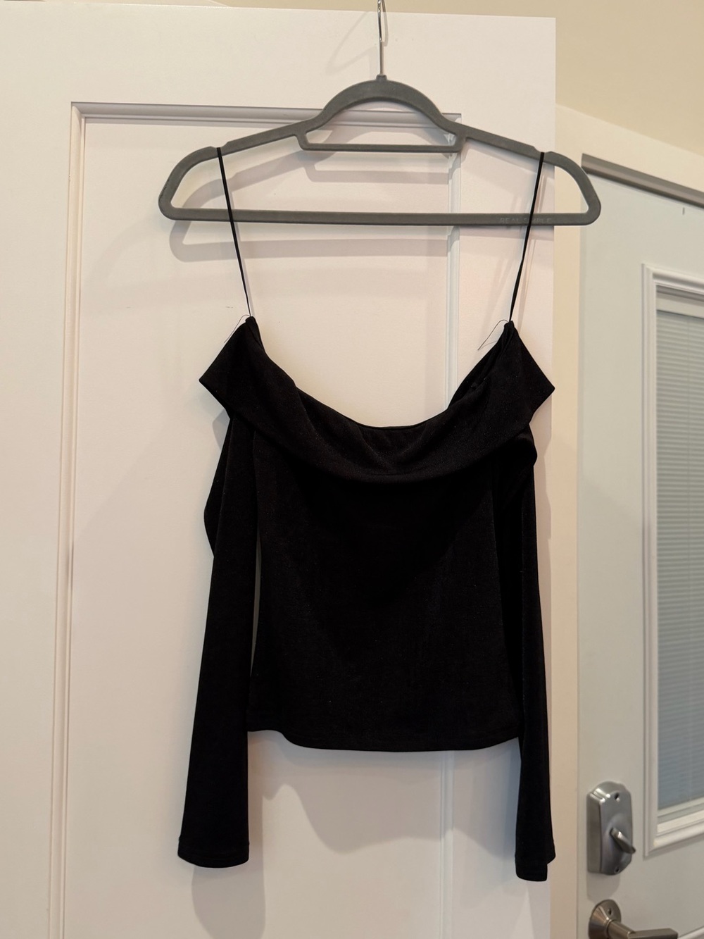 Motel Rocks Off-Shoulder Black Top - Picture 2 of 4